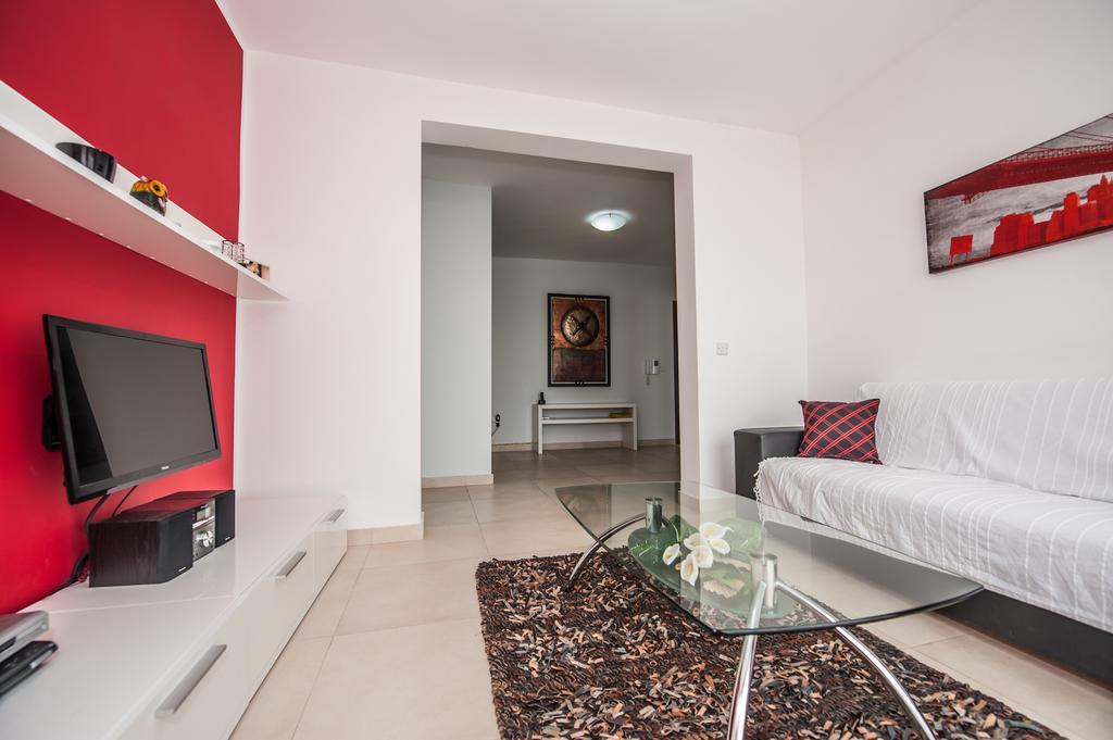 The Waves Apartment Marsaxlokk Room photo
